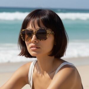 Velvet Trends Anne Women's Tortoise Sunglasses & Pouch